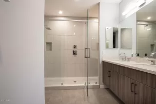 Photo #4: 6121944 Listing