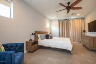Photo #5: 6121944 Listing