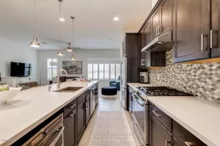 Photo #5: 6122018 Listing