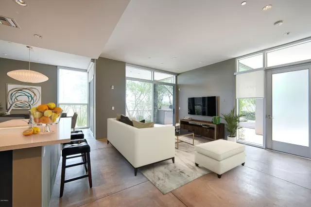 MLS: 6122232 Condo For Sale