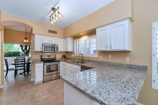 Photo #1: 6122406 Listing