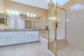 Photo #6: 6122406 Listing