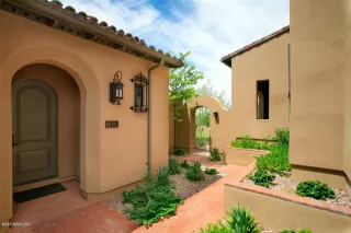 Photo #1: 6122466 Listing 