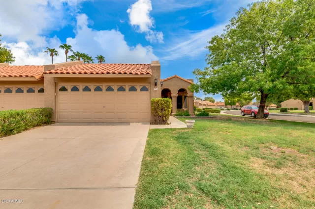 MLS: 6122561 Condo For Sale