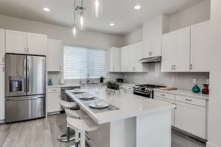 Photo #2: 6122562 Listing