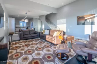 Photo #6: 6122638 Listing