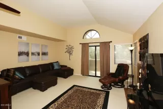 Photo #3: 6122905 Listing 