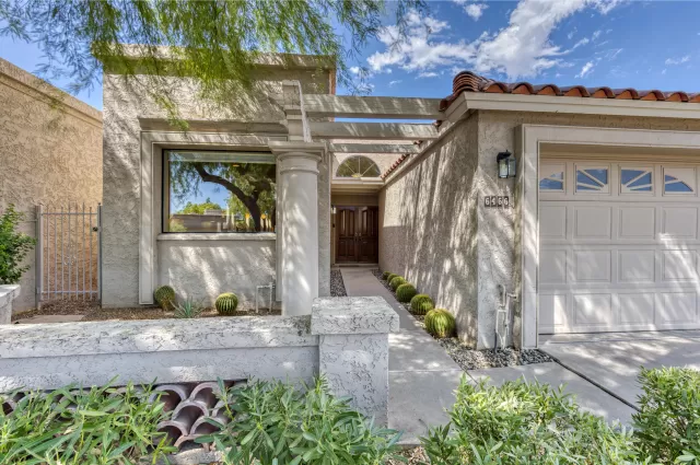 MLS: 6122912 Condo For Sale