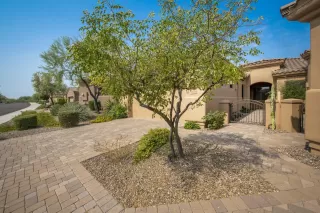 Photo #2: 6122966 Listing