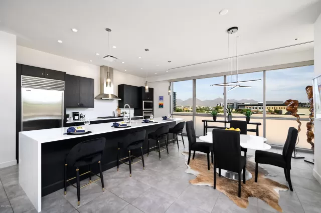 MLS: 6122978 Condo For Sale