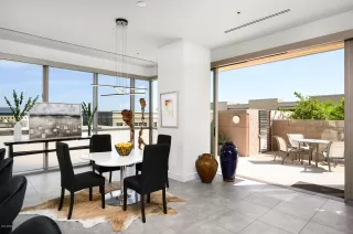 Photo #4: 6122978 Listing