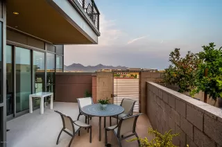 Photo #5: 6122978 Listing