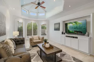 Photo #5: 6123315 Listing