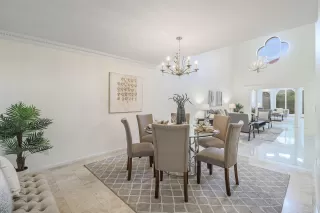 Photo #6: 6123315 Listing