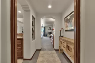 Photo #5: 6123356 Listing 