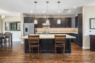 Photo #2: 6123361 Listing