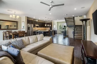 Photo #4: 6123361 Listing