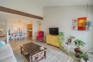 Photo #2: 6123416 Listing 