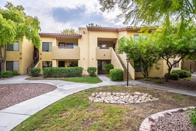 MLS: 6123503 Condo For Sale