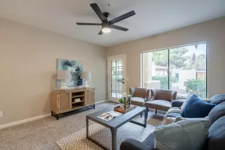 Photo #4: 6123503 Listing