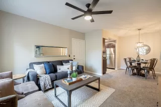 Photo #5: 6123503 Listing
