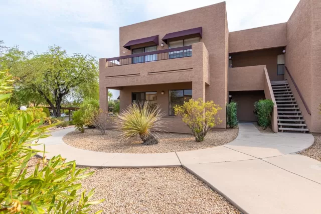 MLS: 6123612 Condo For Sale