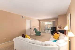 Photo #5: 6123805 Listing 