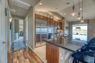 Photo #5: 6123896 Listing