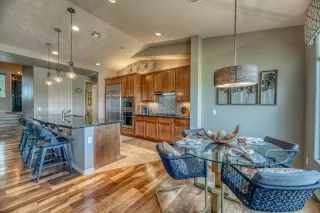 Photo #6: 6123896 Listing