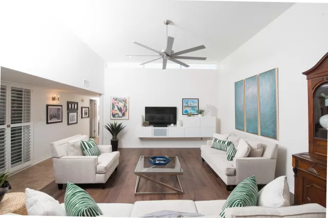 MLS: 6123906 Condo For Sale