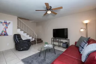 Photo #6: 6123917 Listing