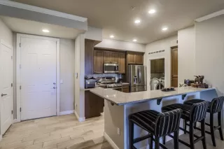 Photo #6: 6123941 Listing