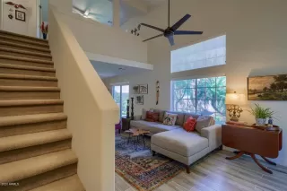 Photo #1: 6124000 Listing 