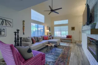 Photo #4: 6124000 Listing 