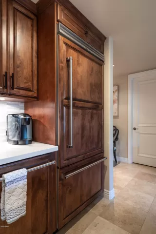 Photo #6: 6124065 Listing