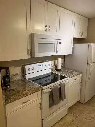 Photo #5: 6124201 Listing