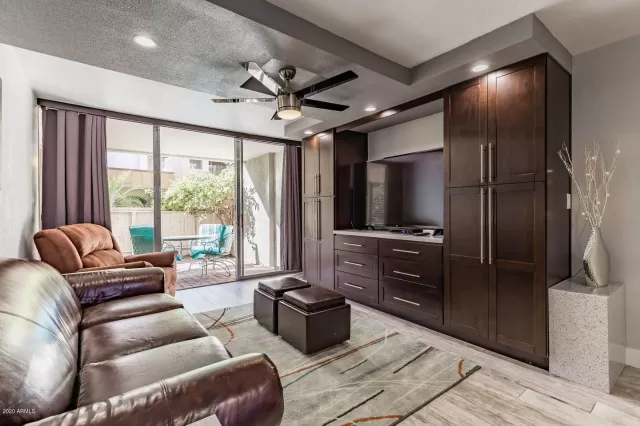 MLS: 6124226 Condo For Sale