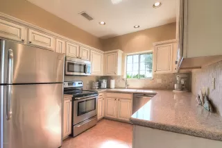 Photo #4: 6124402 Listing 