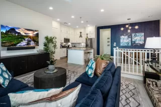 Photo #2: 6124436 Listing