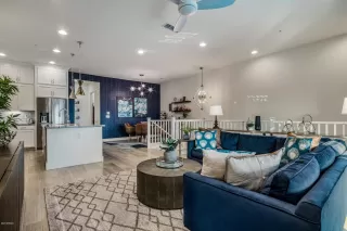 Photo #6: 6124436 Listing