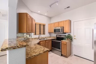 Photo #3: 6124439 Listing