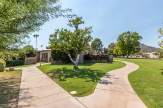 Photo #5: 6124490 Listing