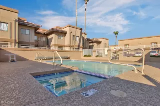 Photo #2: 6124570 Listing 