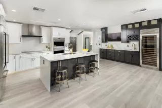 Photo #4: 6124576 Listing