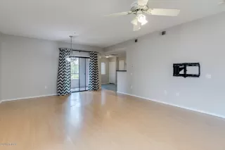 Photo #5: 6124615 Listing