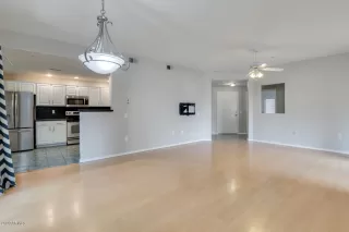 Photo #6: 6124615 Listing