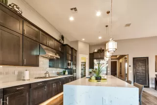 Photo #5: 6124627 Listing 