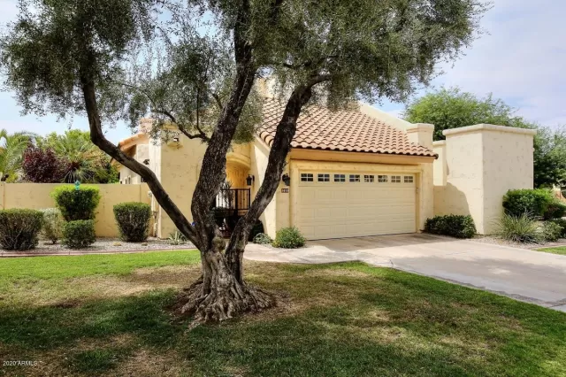 MLS: 6124863 Condo For Sale