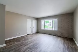 Photo #4: 6124880 Listing