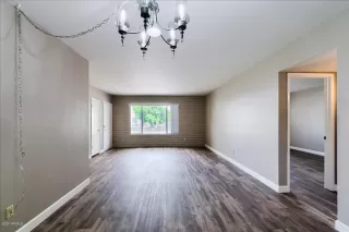 Photo #5: 6124880 Listing